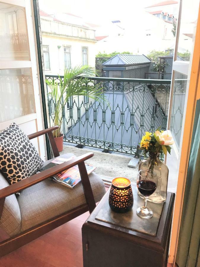 Ferienwohnung Charming Chiado 2Bedr W/Balcony And View Lissabon Exterior foto